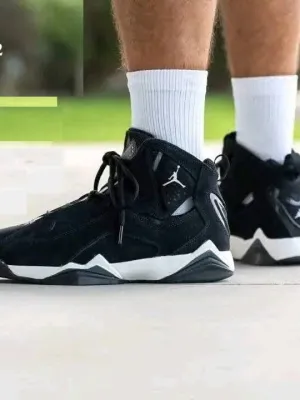 Tennis Basket Jordan 12/13 – Haute Qualité (neuf)