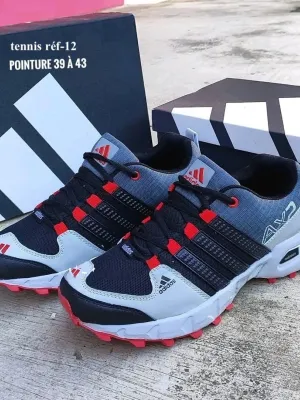Divers tennis de marque de bonne qualité