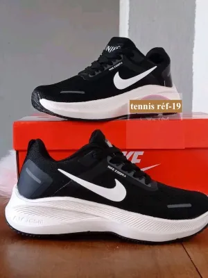 Divers tennis de marque de bonne qualité